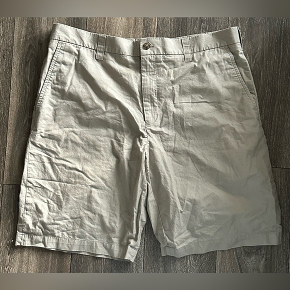 🌟 Perry Ellis 100% cotton khaki tan men’s shorts size 34 - Picture 1 of 6